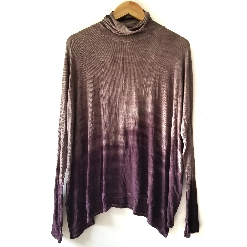 Terre Jacobs Feel the Piece Ombre Long Sleeve Tee